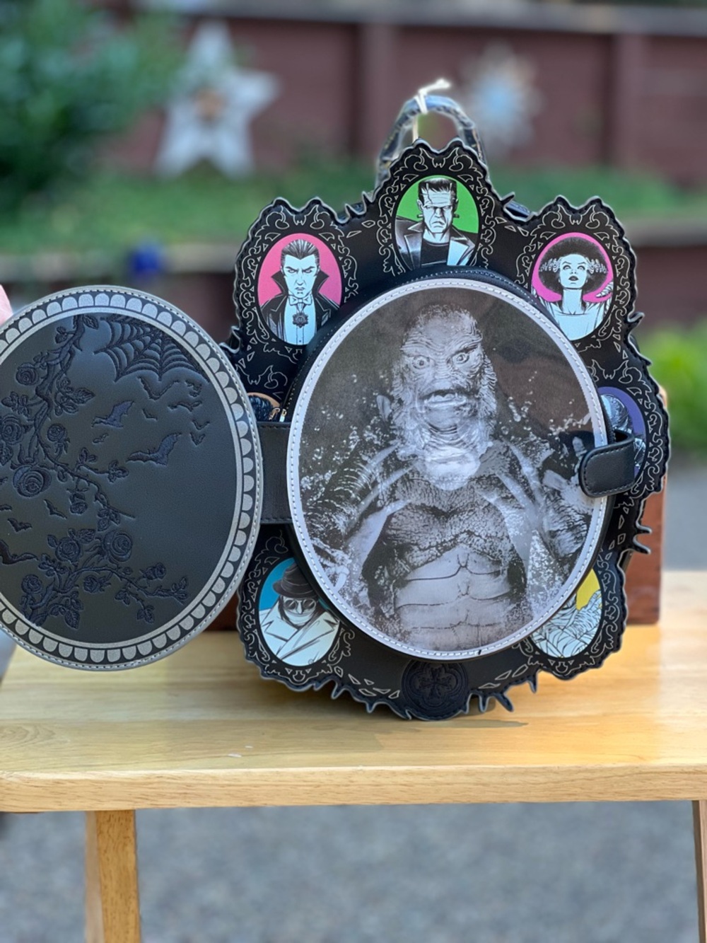 Loungefly Universal Monsters Exclusive Lenticular Cameo Backpack & Wallet NWT - Picture 4 of 16